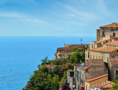 Wine lovers a Fiumefreddo Bruzio, torna Borgo diVino in tour