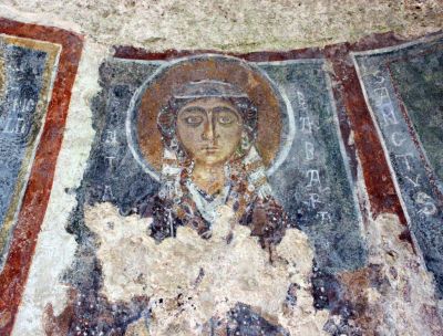 La Chiesa dello Spedale con all’interno cospicui e significativi affreschi bizantini.