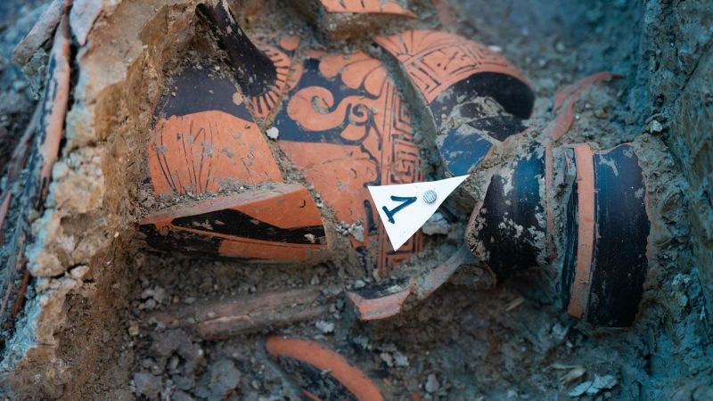 San Marco Argentano tomba di eta ellenistica scavi 2025 1 02bc7dac - A San Marco Argentano la scoperta di una splendida tomba ellenistica - 1 A San Marco Argentano la scoperta di una splendida tomba ellenistica