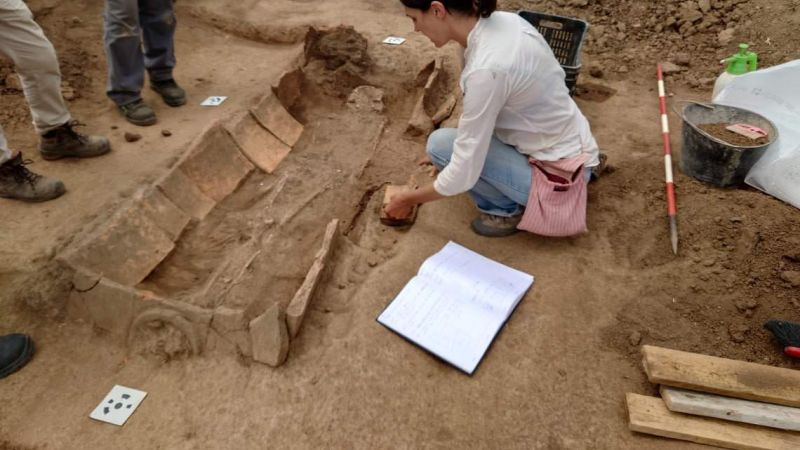 scavi Parco archeologico di Sibari 04db1030 - La scoperta nella necropoli dell’antica Thurii diventa un laboratorio-cantiere aperto al pubblico - 1 La scoperta nella necropoli dell’antica Thurii diventa un laboratorio-cantiere aperto al pubblico