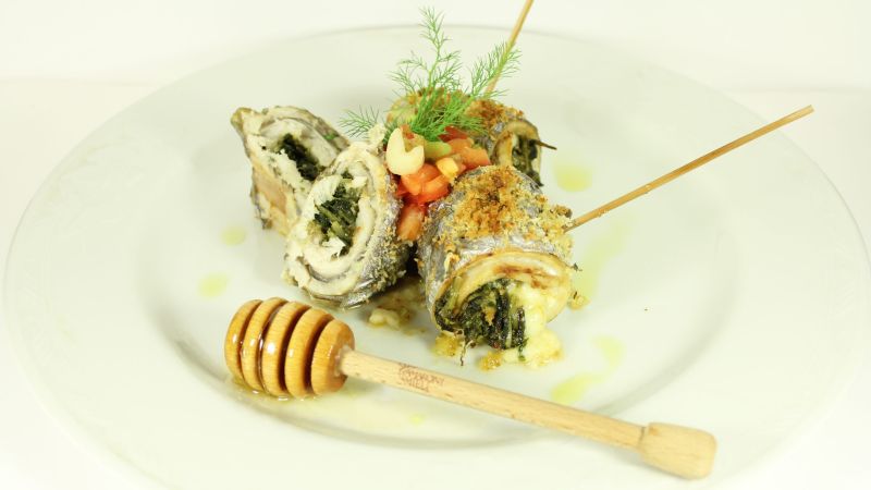 INVOLTINI DI PESCE AL MIELE scaled 07aea82b - Ad Amaroni un viaggio sensoriale: così nasce la Via del Miele - 1 Ad Amaroni un viaggio sensoriale: così nasce la Via del Miele