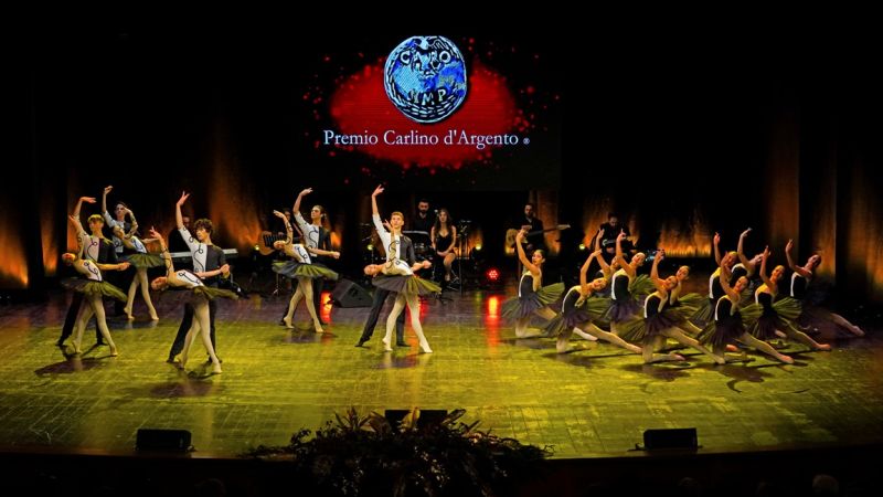 PremioCarlinoVIed 2023 53 079ba7f5 - Premio Carlino d'Argento: al Politeama tra storie di successo, spettacolo e solidarietà - 1 Premio Carlino d’Argento: al Politeama tra storie di successo, spettacolo e solidarietÃ