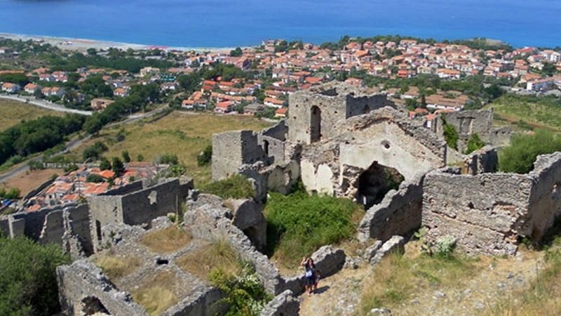 cirella archeologico 07918535 - Quel tesoro ritrovato e perduto di Cirella: l'Archivio di Stato di Cosenza alla BMTA - 1 Quel tesoro ritrovato e perduto di Cirella: l’Archivio di Stato di Cosenza alla BMTA