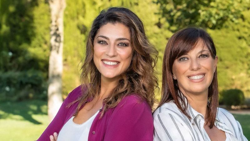 Elisa Isoardi e Monica Caradonna e1716276400860 0a2628b8 - Ripopolamento dei piccoli centri, focus di "Linea Verde Life" su Mileto e Tropea - 1 Ripopolamento dei piccoli centri, focus di “Linea Verde Life” su Mileto e Tropea