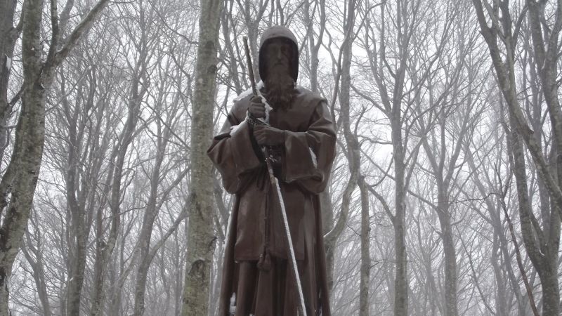 Torna al suo posto la statua di San Francesco di Paola a Montalto