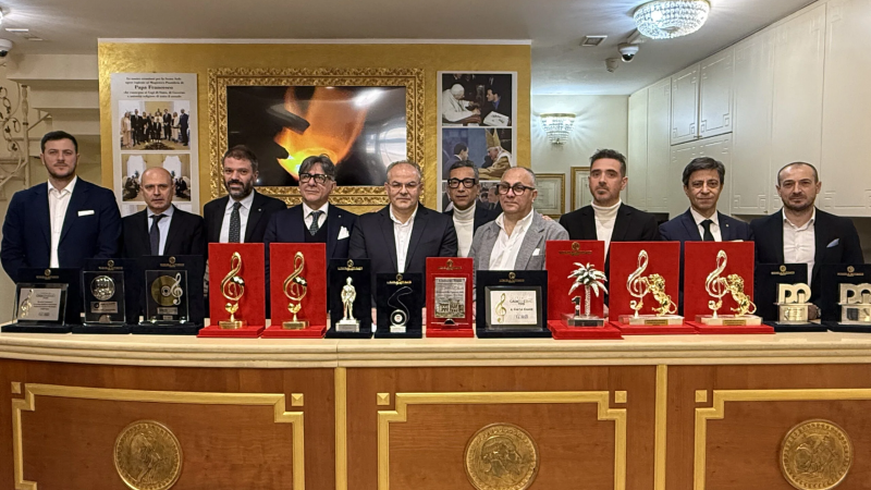 Michele Affidato premi Sanremo 5 0d772f61 - Sanremo, il Maestro orafo Michele Affidato ha presentato i suoi premi - 1 Sanremo, il Maestro orafo Michele Affidato ha presentato i suoi premi