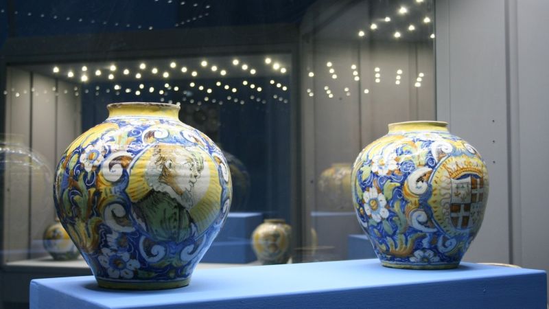 Ceramiche di Gerace, a Napoli il racconto della maiolica secentesca