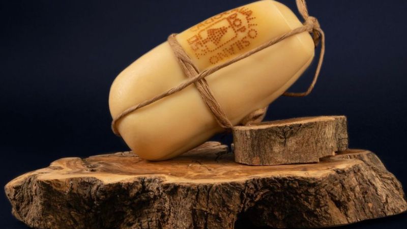 caciocavallosilanodop 11aa7a76 - Calabria in forma: l'abc dei formaggi dop - 1 Calabria in forma: l’abc dei formaggi dop