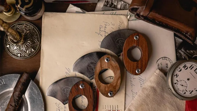 TAGLIASIGARIEPORTASIGARI 1455ecda - L'officina della tradizione: dai "curtellari" di Pedace al Made in Italy di TaSa - 1 L’officina della tradizione: dai “curtellari” di Pedace al Made in Italy di TaSa