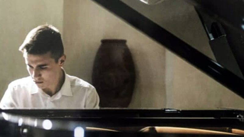 Andrea Fuca e1704445978305 15008cc9 - Il pianista Andrea Fucà apre la stagione musicale 2024 di Tropea - 1 Il pianista Andrea Fucà apre la stagione musicale 2024 di Tropea