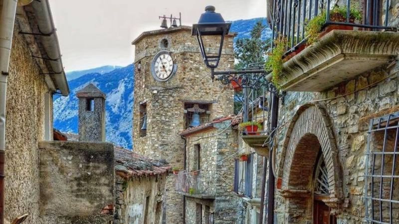Progetto senza titolo 15 1500618f - A San Lorenzo Bellizzi "Il Festival del Fare Paese", dove il tempo scorre e non corre - 1 A San Lorenzo Bellizzi “Il Festival del Fare Paese”, dove il tempo scorre e non corre