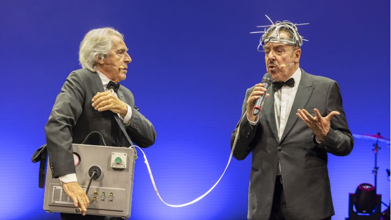 massimo lopez tullio solenghi C Marco Caselli Nirmal YE123 0240 155ea89c - Teatro, al Rendano “Dove eravamo rimasti” con il duo Lopez-Solenghi - 1 Teatro, al Rendano “Dove eravamo rimasti” con il duo Lopez-Solenghi
