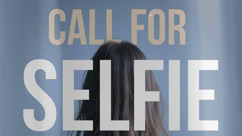 Locandina Gaia Selfie 1624c57d - Galleria Gaia, la pratica "illusoria" del selfie nella collettiva Pictures of you - 1 Galleria Gaia, la pratica “illusoria” del selfie nella collettiva Pictures of you