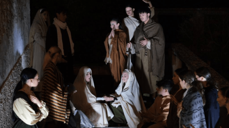NATALE RENDE 1656dc70 - Il Magnificat: il presepe vivente che diventa musical nel borgo antico di Rende - 1 Il Magnificat: il presepe vivente che diventa musical nel borgo antico di Rende