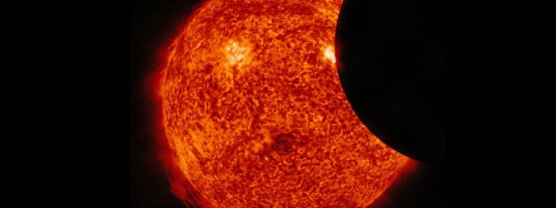 Il Sole “morsicato” nel mare degli dei, da dove vedere l’eclissi in Calabria