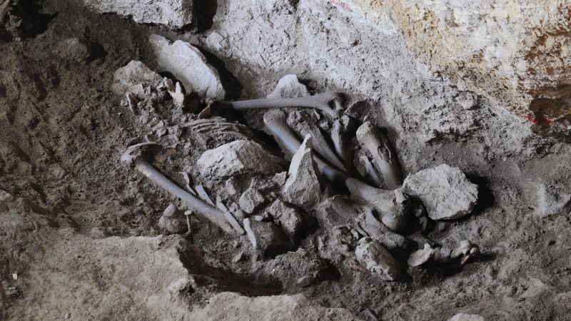 FOTO SCAVI 4 1a997e49 - Gli scavi di San Lorenzo Bellizzi: si riscrive la storia della Calabria - 1 Gli scavi di San Lorenzo Bellizzi: si riscrive la storia della Calabria