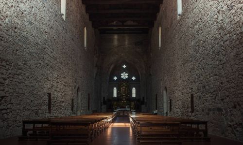 Interni Abbazia Florense San Giovanni in Fiore.min b8ed6b2f 1ac3d999 - Meraviglie di Calabria - 12