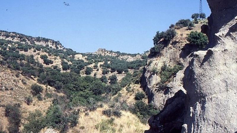 004a timpa dei santi498 1b5a2aef - A Caccuri scoperta un'altra nicchia nella «Timpa della Grotta dei Santi» - 1 A Caccuri scoperta un’altra nicchia nella «Timpa della Grotta dei Santi»