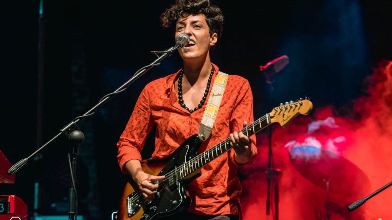 simona norato 2 1b63c162 - Simona Norato presenta Enigmistica al Cine-Teatro Universal - 1 Simona Norato presenta Enigmistica al Cine-Teatro Universal