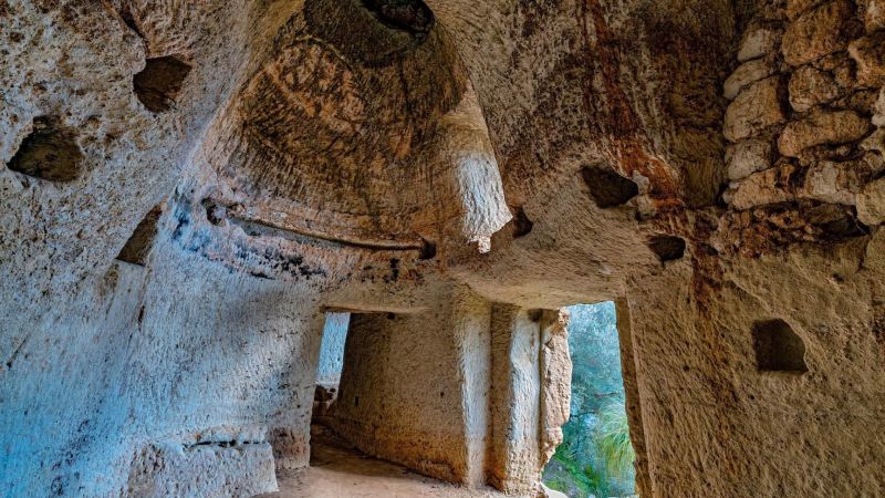 Grotte di Zungri set di “Giuseppe. Il padre terreno” di Mimmo Calopresti