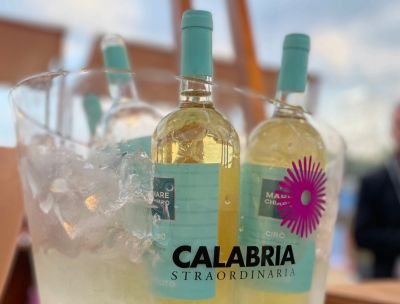 Calabria Straordinaria e Arsac, al Vinitaly la Calabria stupirà