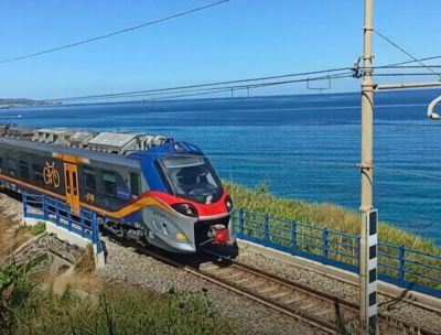 Nuovi treni per raggiungere le località balneari della Calabria