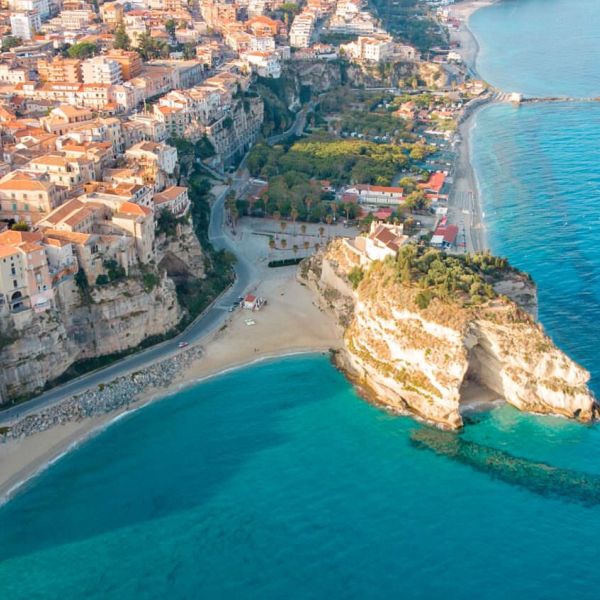 Calabria in 18 Spiagge