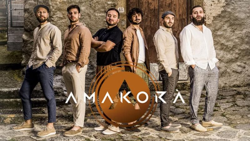 Amakora 1 244bd527 - “Senza vuci”, la resilienza umana nell’era dell’AI secondo gli Amakorà - 1 “Senza vuci”, la resilienza umana nell’era dell’AI secondo gli Amakorà