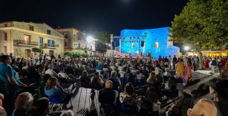 Co Ro summer fest 1 cover 24bc1d9c - Meraviglie di Calabria - 45