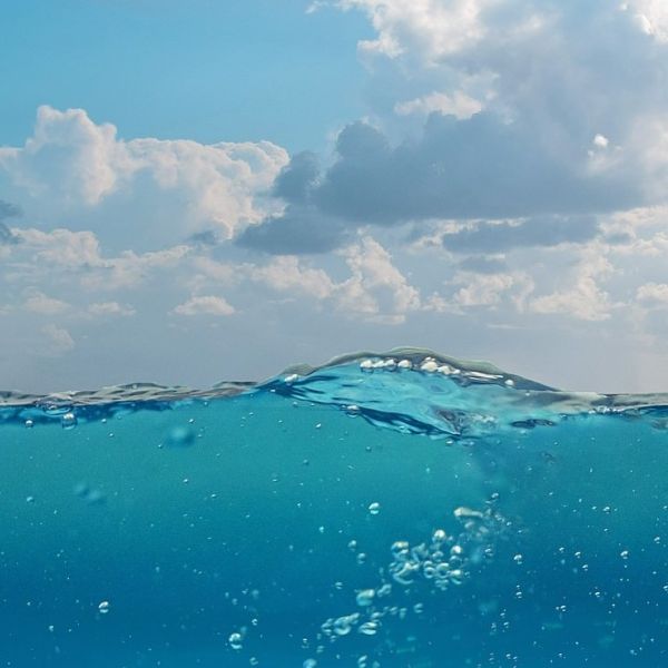 Tortora, il mare blu della Riviera dei Cedri