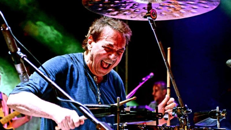 Tullio De Piscopo 287196e9 - Borgo in Festa, sette giorni di musica e spettacoli a Spezzano Sila - 1 Borgo in Festa, sette giorni di musica e spettacoli a Spezzano Sila