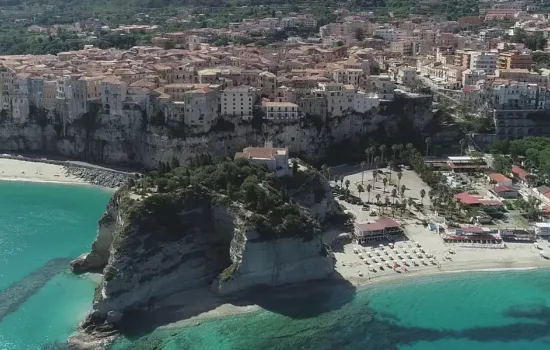 Tropea1 e1710782880683 2a8bbe90 - Meraviglie di Calabria - 29