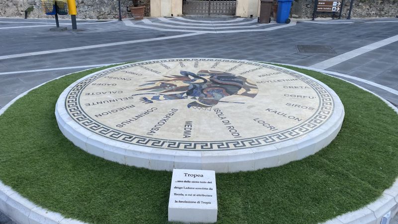 TROPEA PIAZZA CANNONE 1 1 e1685090482746 2f3ee51d - Tropea, il volto magnogreco di Piazza Cannone - 1 Tropea, il volto magnogreco di Piazza Cannone