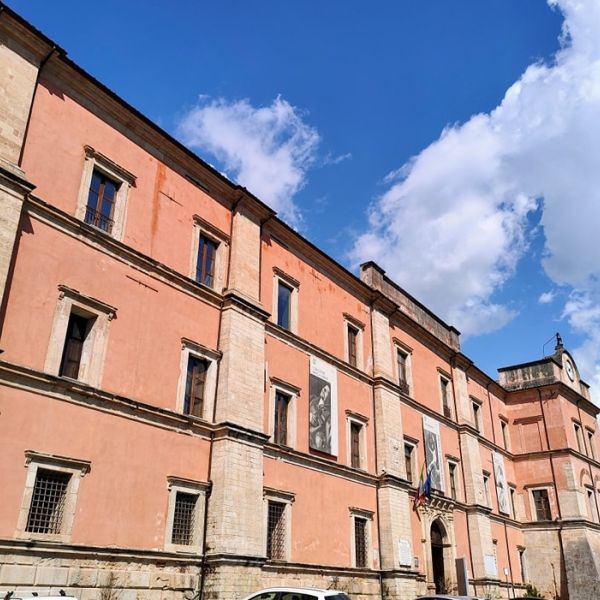 Opere d’arte confiscate in mostra alla Galleria Nazionale di Cosenza