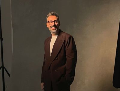 Tra teatro, canzoni e monologhi. Il “Tutto Brunori” è sold out