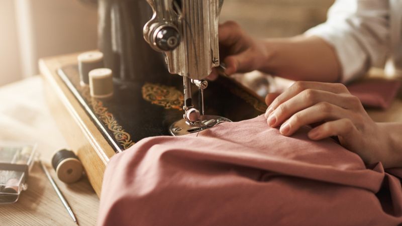 L’arte dei costumi, al via in Calabria il corso di sartoria per il Cinema