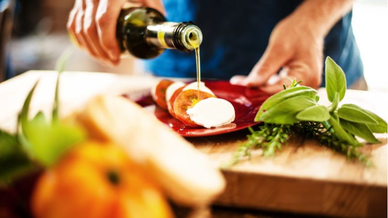 Olio 361bd780 - Slow Food premia gli oli calabresi tra i migliori extravergini del Sud Italia - 1 Slow Food premia gli oli calabresi tra i migliori extravergini del Sud Italia
