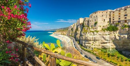 tropea primavera 1598861380 36693a25 - Meraviglie di Calabria - 32