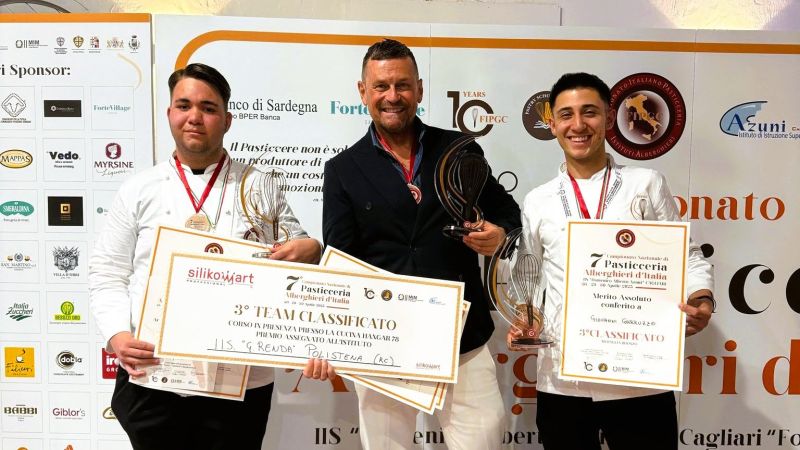 vincitori concorso pasticceria Istituto G. Renda di Polistena 36ac8530 - Campionato nazionale di pasticceria, sul podio l'IiS "G. Renda" di Polistena - 1 Campionato nazionale di pasticceria, sul podio l’IiS “G. Renda” di Polistena