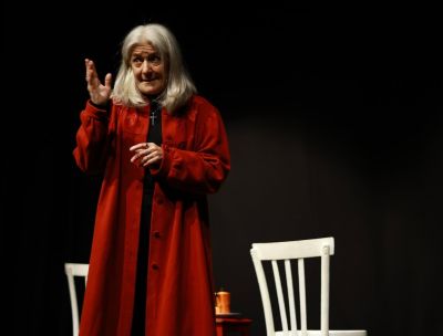 Teatro, allo SPAc Festival di Badolato “Io resto seduta”