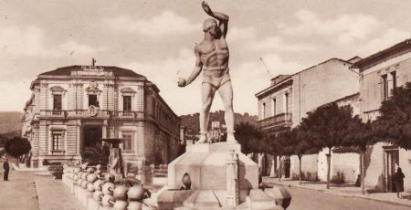 cosenza fontana del balilla 3 3a9156ff - Meraviglie di Calabria - 25