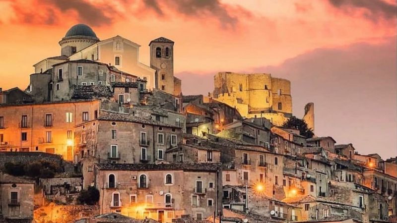 Morano Calabro: Bandiera Arancione e cuore color lavanda [FOTO]