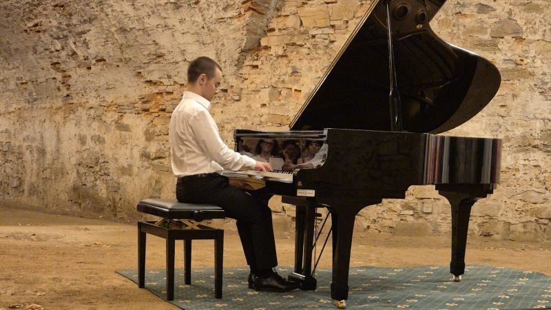 Antonio Lorenzo Pitaro pianista 1 414a17b5 - Lucca, il talento calabrese Antonio Pitaro in un concerto d’autore - 1 Lucca, il talento calabrese Antonio Pitaro in un concerto d’autore