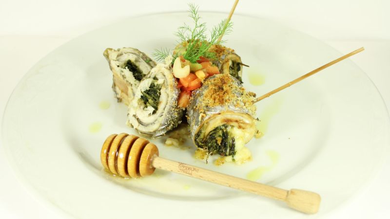INVOLTINI DI PESCE AL MIELE scaled 417806db - Ad Amaroni un viaggio sensoriale: così nasce la Via del Miele - 1 Ad Amaroni un viaggio sensoriale: così nasce la Via del Miele
