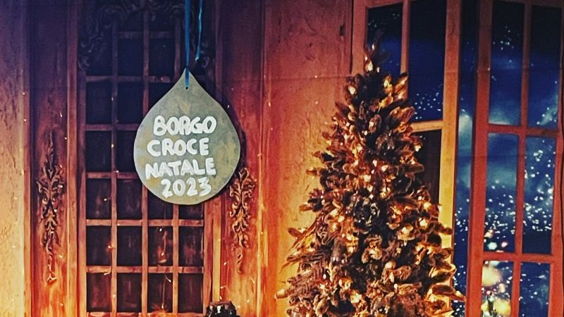 borgocrocenatale2023 42de14ef - Borgo Croce, il paese dei murales che a Natale diventa incantevole - 1 Borgo Croce, il paese dei murales che a Natale diventa incantevole