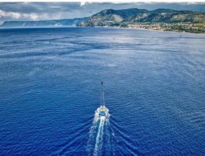 Vedette, fiocine e un bicchiere di zibibbo per il rituale della caccia al pesce spada