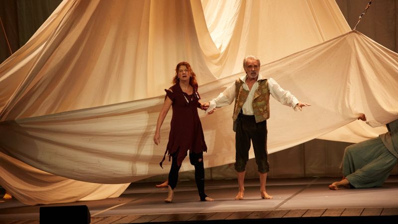 Angela Finocchiaro e Bruno Stori 47b859fc - Teatro, "Il calamaro Gigante" apre la stagione di prosa del Rendano - 1 Teatro, “Il calamaro Gigante” apre la stagione di prosa del Rendano