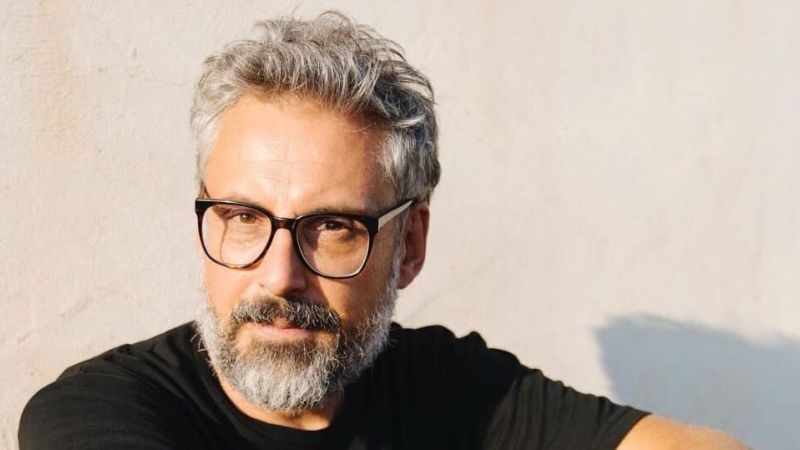 brunori intervista e1708503430802 48bb88db - Brunori: «La Calabria è il futuro. È il baluardo (inconsapevole) al capitalismo» - VIDEO - 1 Brunori: «La Calabria è il futuro. È il baluardo (inconsapevole) al capitalismo» – VIDEO
