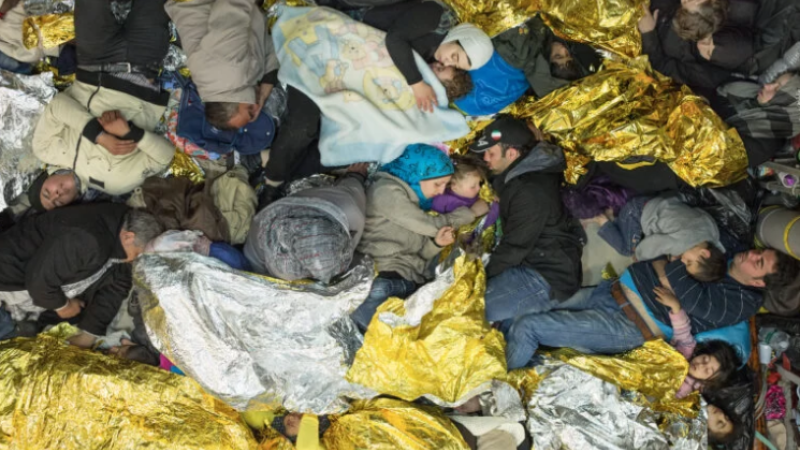 Screenshot 2023 07 28 202147 496488ef - A Crotone «Thà latta! Thà latta!», la mostra fotografica sull'immigrazione - 1 A Crotone «Thà latta! Thà latta!», la mostra fotografica sull’immigrazione