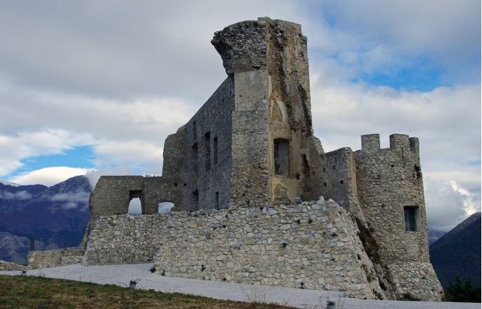 Morano Calabro Castello Normanno Svevo.min e433de0e 51556860 - Il Castello Normanno - Svevo di Morano Calabro - 1 Il Castello Normanno – Svevo di Morano Calabro